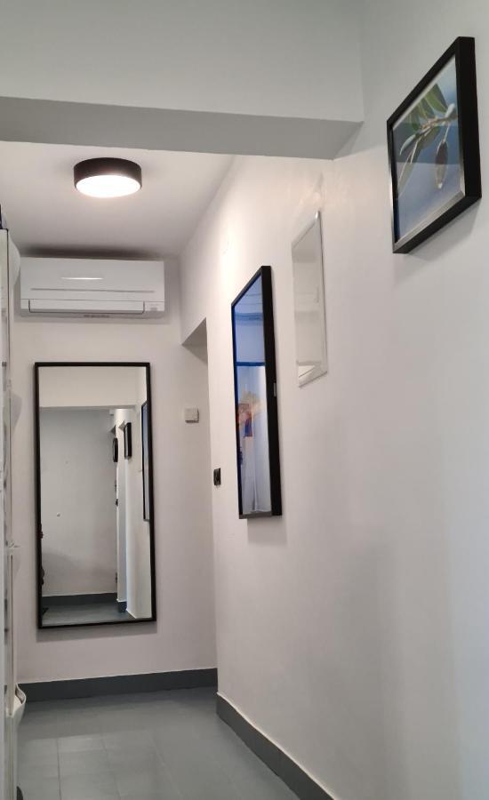 Tar-Vabriga Villa Rosa With Yard And Children'S Playground מראה חיצוני תמונה